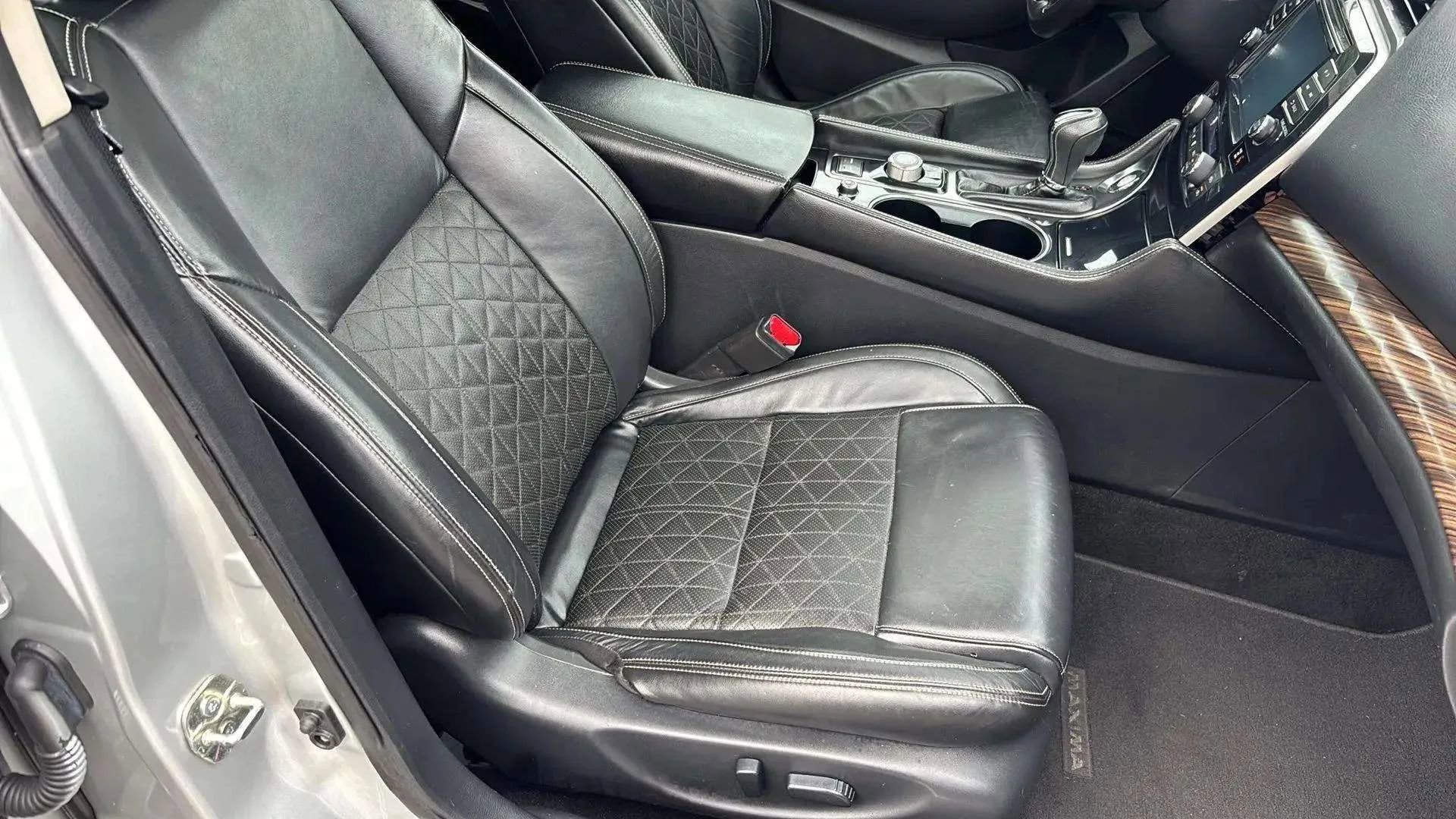 Used 2017 Nissan Maxima Platinum image 32