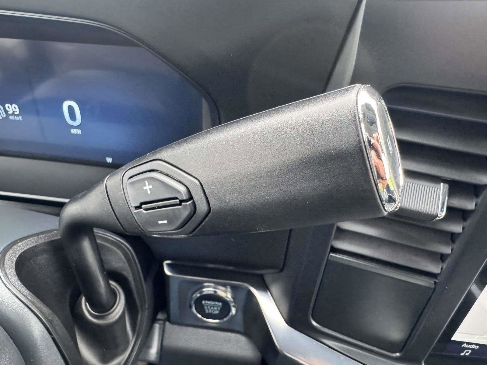 Used 2025 Ford F250 Lariat w/ Black Appearance Package image 31