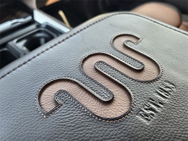 New 2025 Ford F350 King Ranch w/ Chrome Package image 28