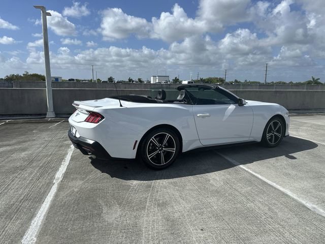 Used 2025 Ford Mustang Premium image 17