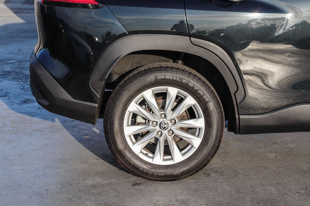 Used 2022 Toyota Corolla Cross LE FWD image 12