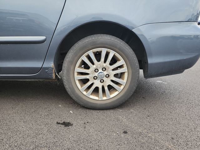 Used 2009 Toyota Sienna XLE image 5