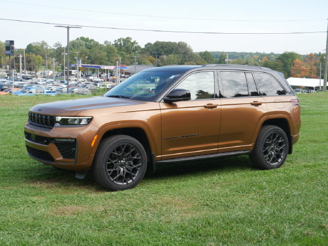 New 2027 Jeep Grand Cherokee Summit AWD/4WD image 11