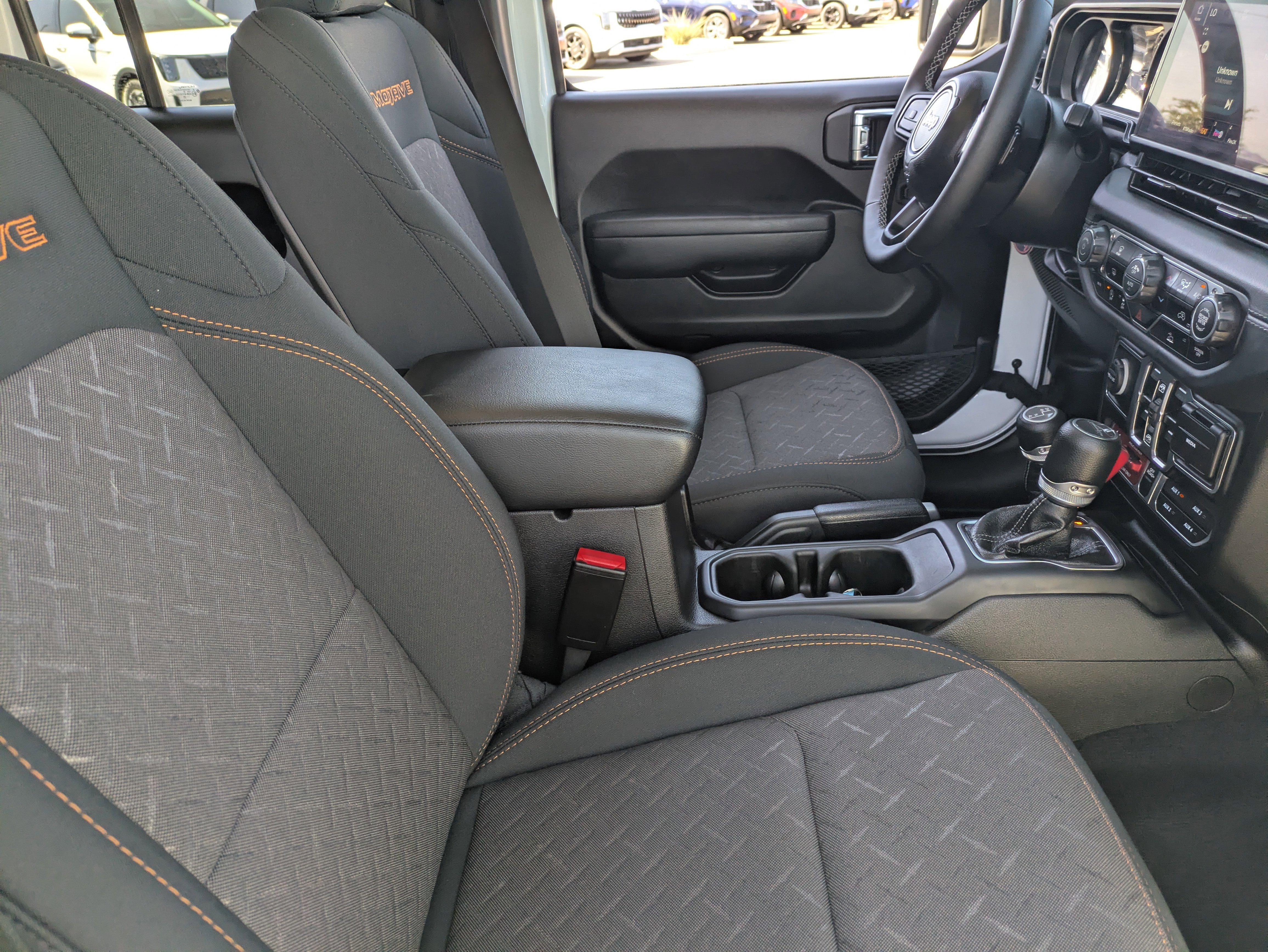 Used 2025 Jeep Gladiator Mojave image 11