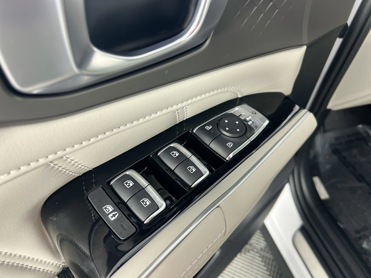 New 2026 Kia Sorento SX FWD image 14