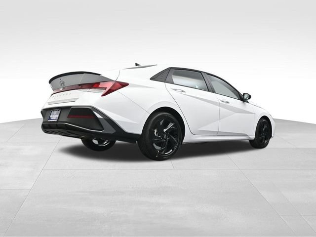 Certified 2026 Hyundai Elantra Sport FWD image 36