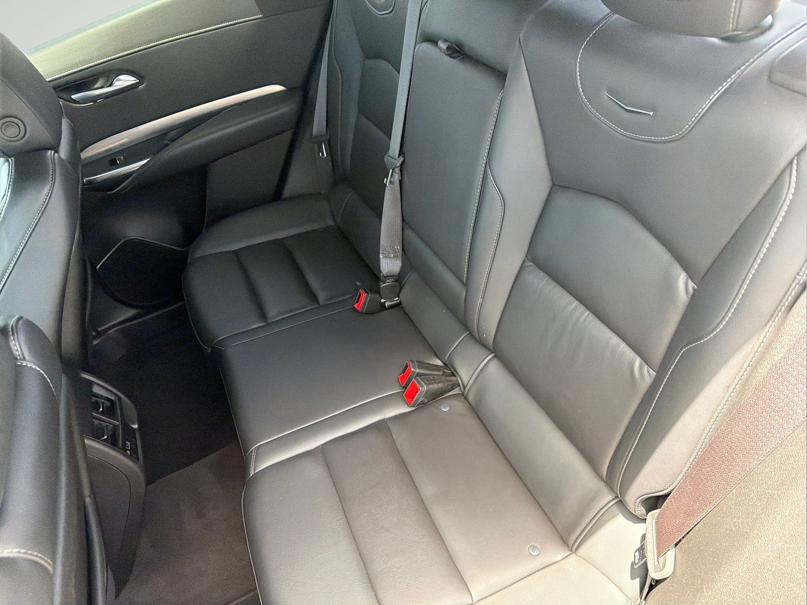 Used 2024 Cadillac XT4 Premium Luxury FWD image 33