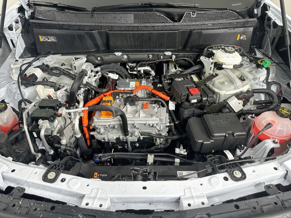 New 2027 Cadillac Vistiq Sport w/ LPO, Floor Liner Package AWD/4WD image 39
