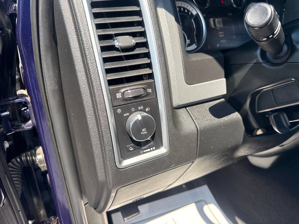 Used 2018 RAM 1500 Big Horn AWD/4WD image 31