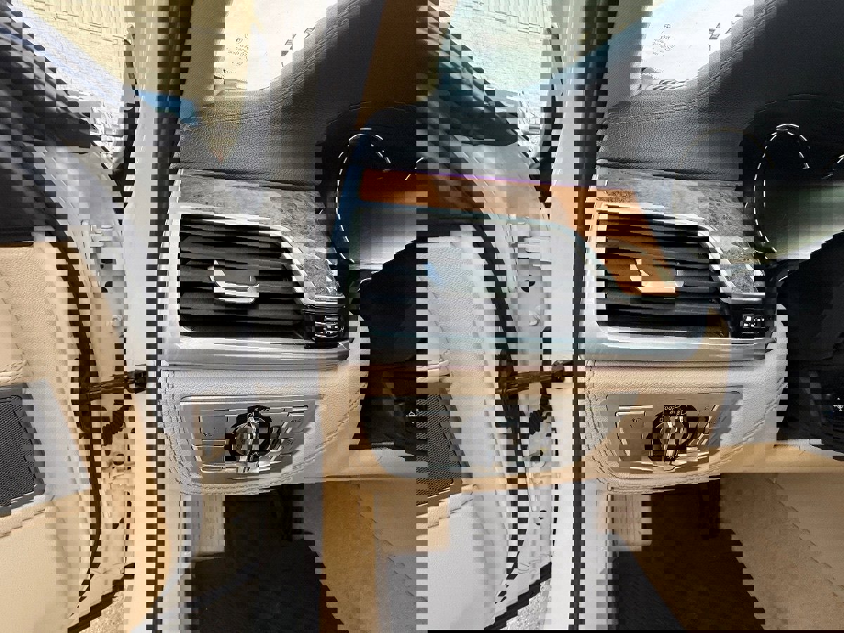 Used 2018 BMW 750i xDrive image 21