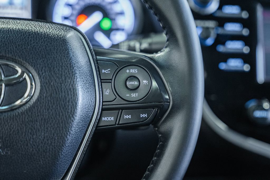 Used 2018 Toyota Camry SE w/ Moonroof Package image 26