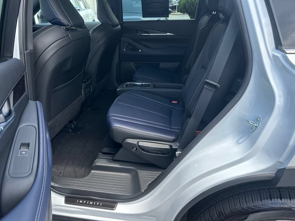 Certified 2026 INFINITI QX60 Sport w/ Dark Cargo Package AWD/4WD image 17