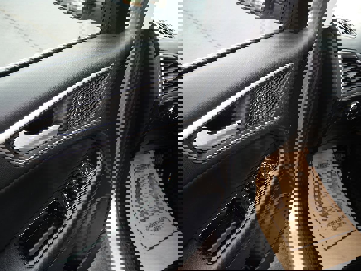 Used 2020 Ford Edge SEL w/ Convenience Package image 15