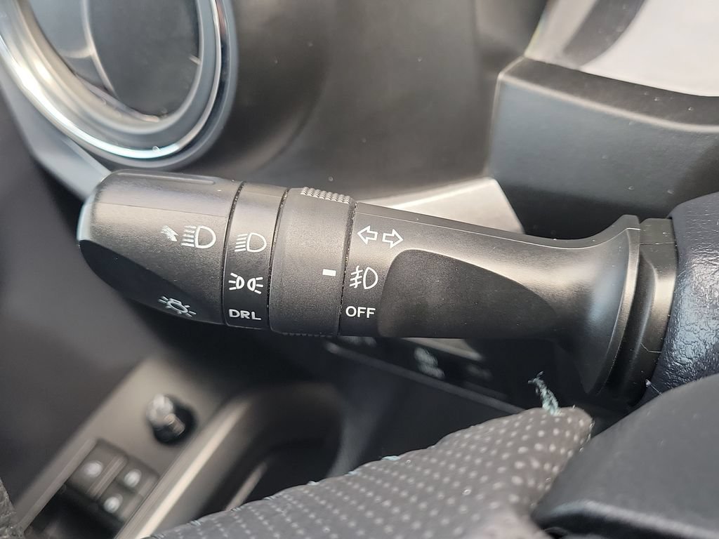 Used 2019 Toyota Tacoma TRD Sport AWD/4WD image 11
