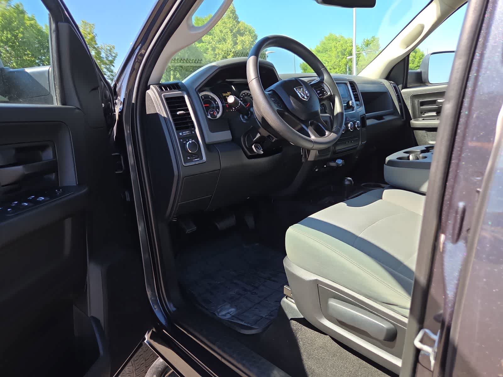 Used 2018 RAM 2500 ST AWD/4WD image 10