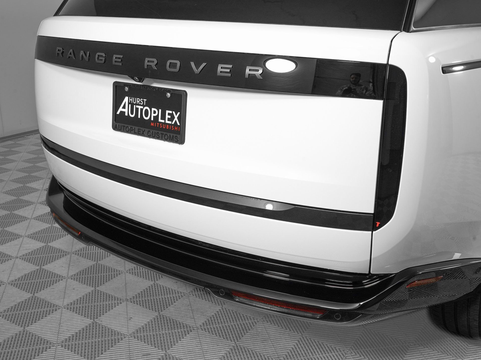 Used 2025 Land Rover Range Rover SE image 34