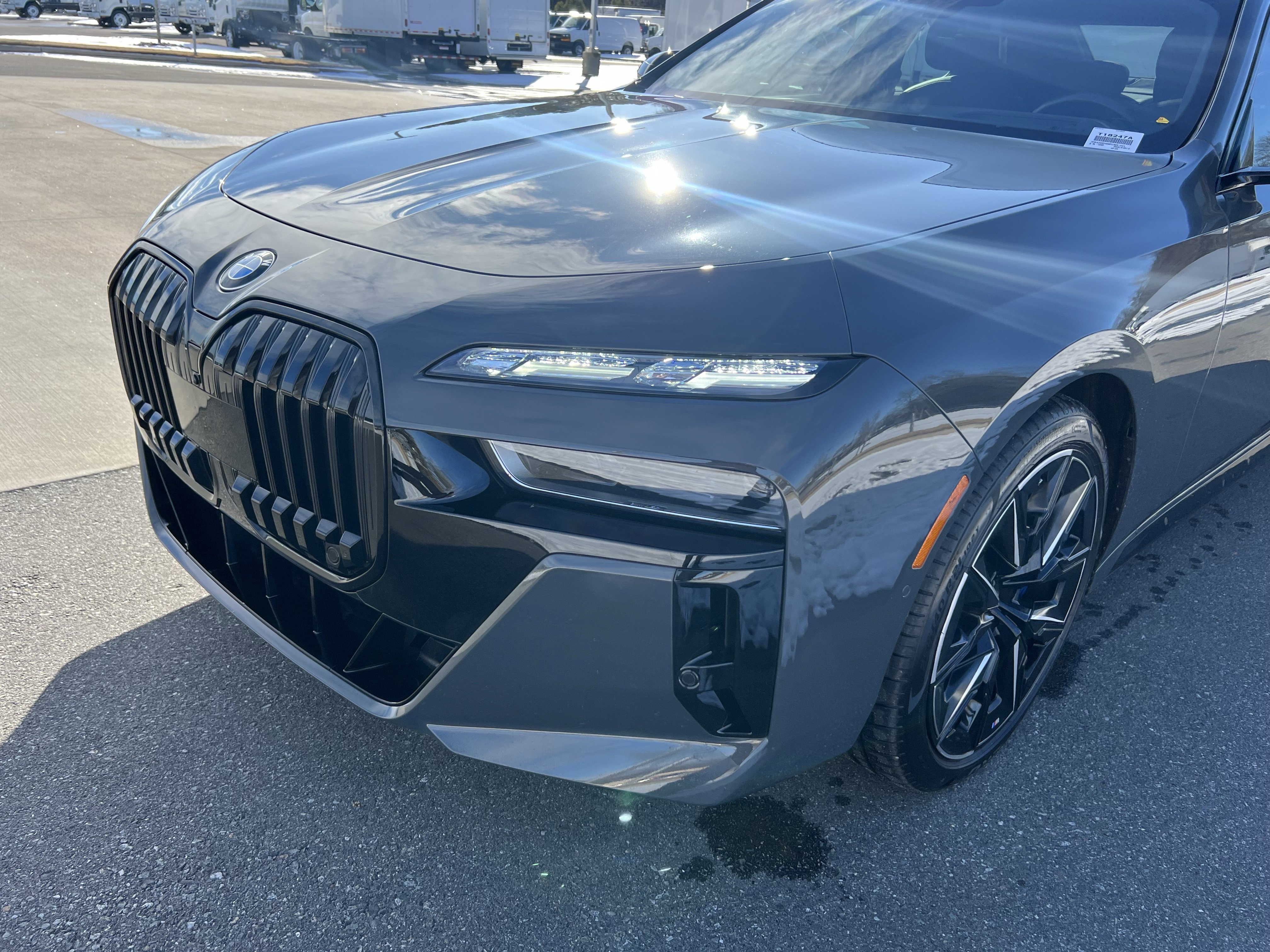 Used 2023 BMW 740i w/ Executive Package image 11