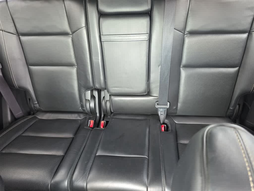 Used 2015 Jeep Grand Cherokee Overland w/ Advanced Technology Group AWD/4WD image 14