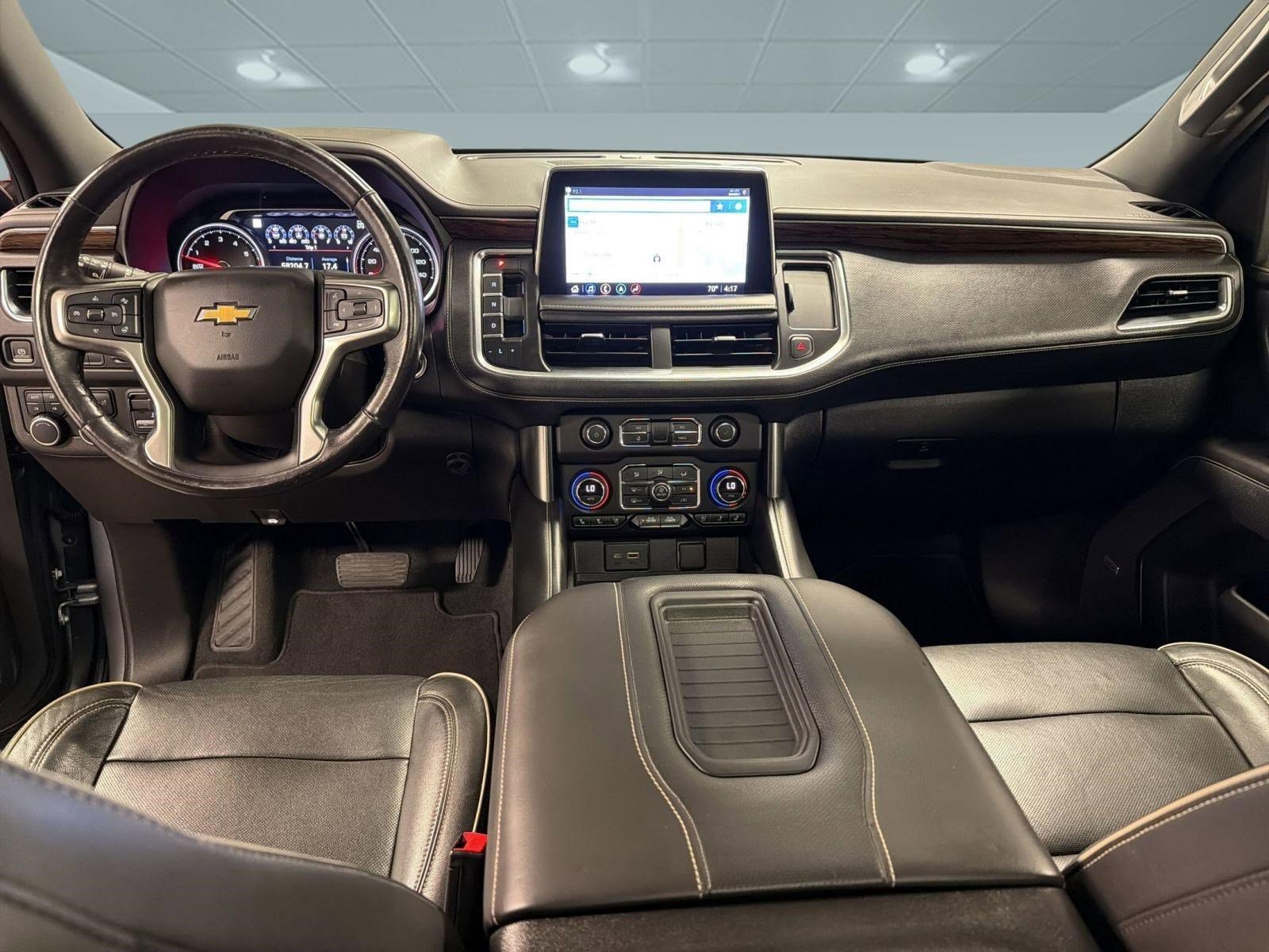 Used 2021 Chevrolet Tahoe Premier w/ Premium Package AWD/4WD image 16