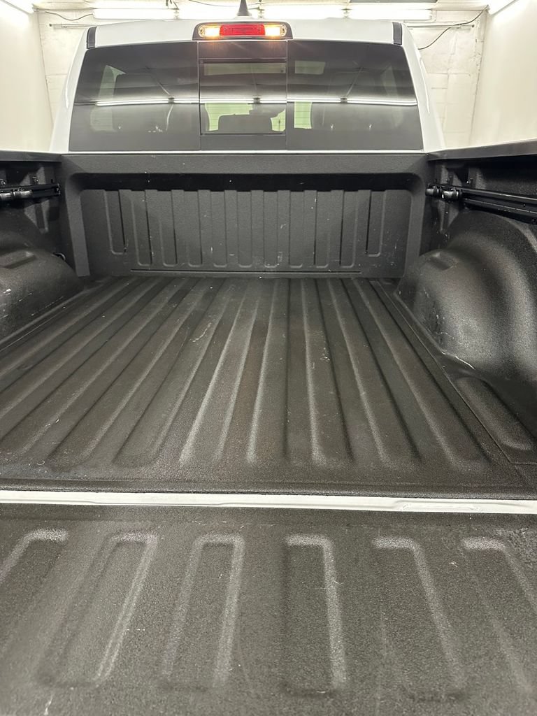 Used 2023 RAM 1500 Laramie AWD/4WD image 32