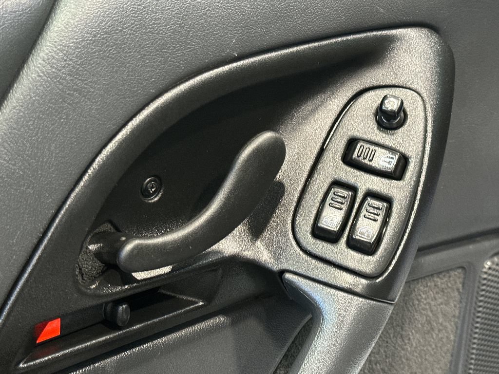Used 1995 Chevrolet Camaro Z28 RWD image 13