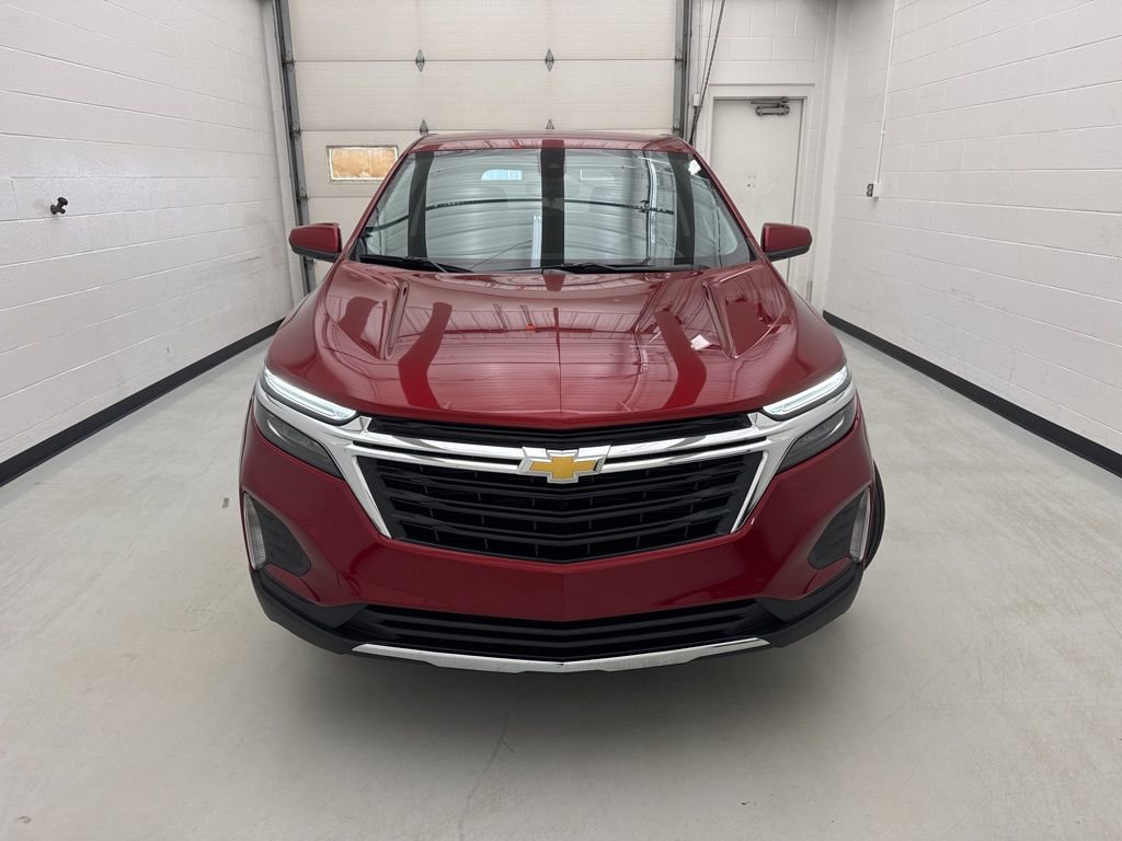 Used 2024 Chevrolet Equinox LT w/ LPO, Floor Liner Package FWD image 2
