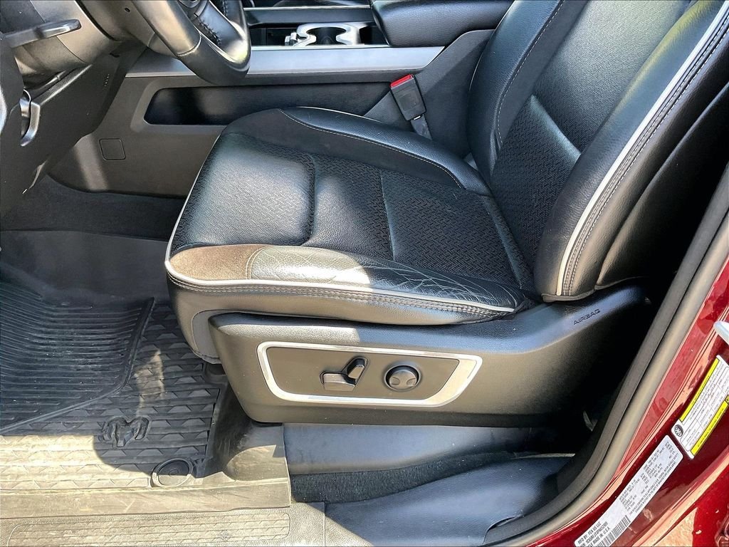 Used 2023 RAM 1500 Laramie AWD/4WD image 34
