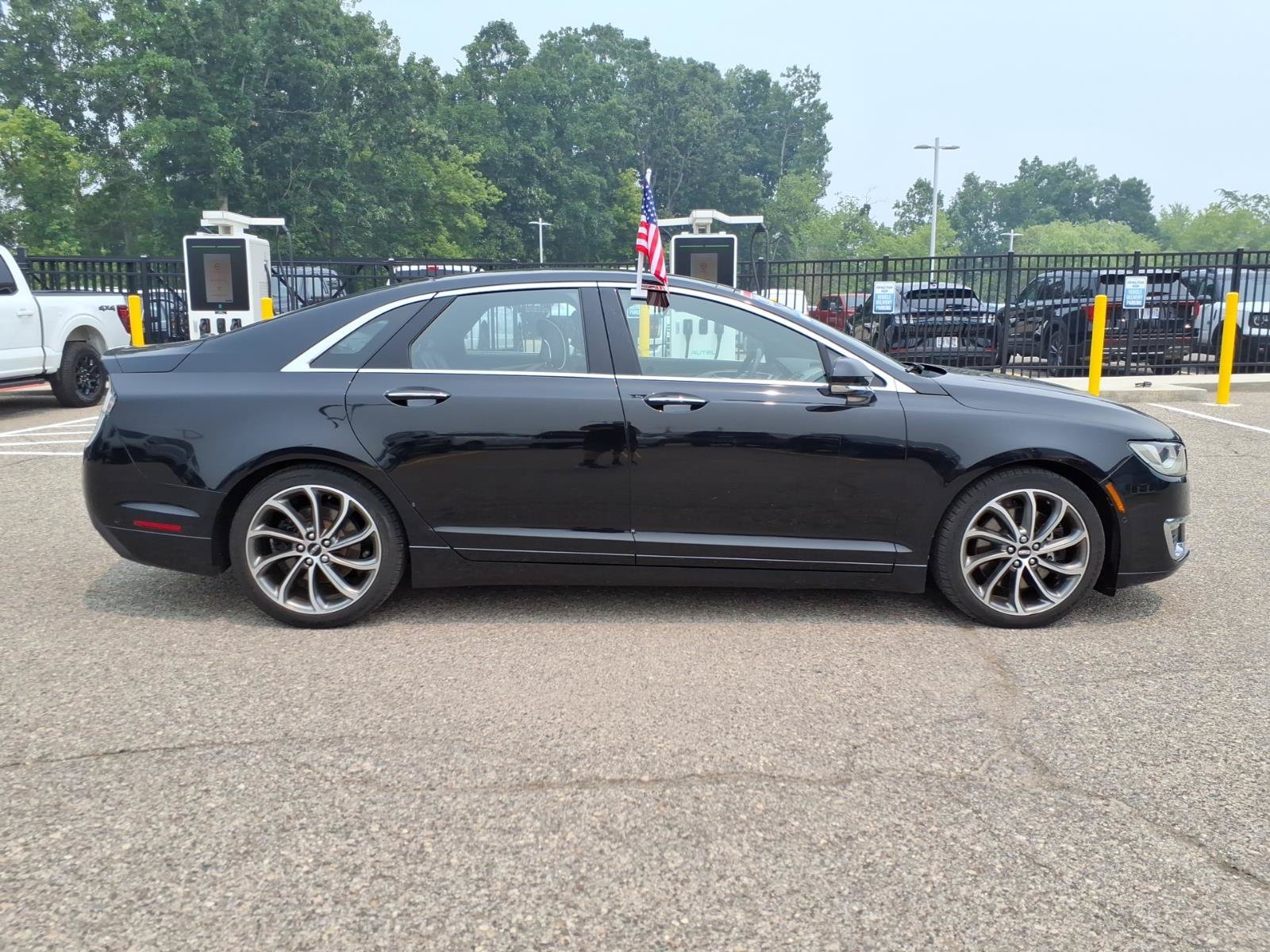 Used 2017 Lincoln MKZ Reserve w/ Drivers Package AWD/4WD image 9