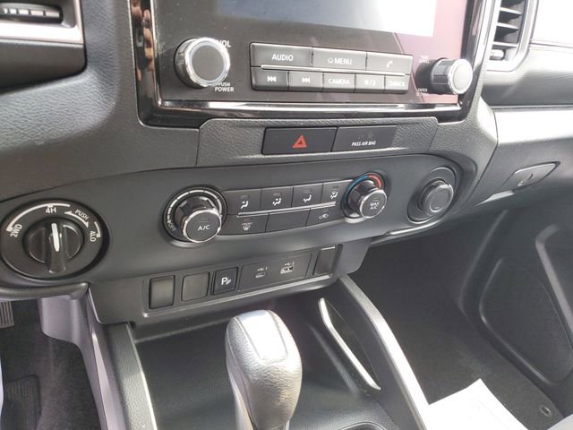 Used 2022 Nissan Frontier SV w/ Graphics Package image 16