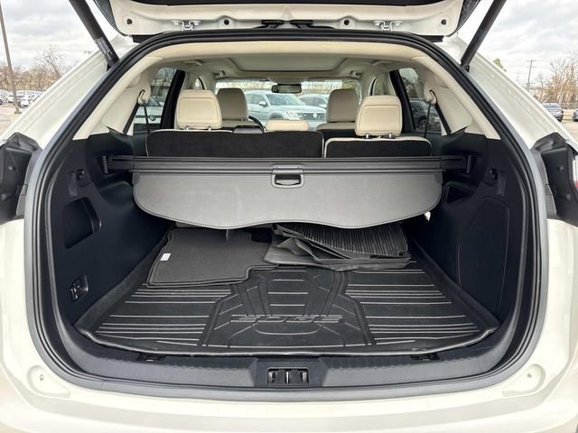 Used 2020 Ford Edge Titanium image 6