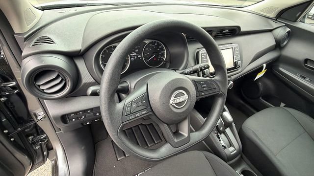 New 2025 Nissan Kicks Play S image 31