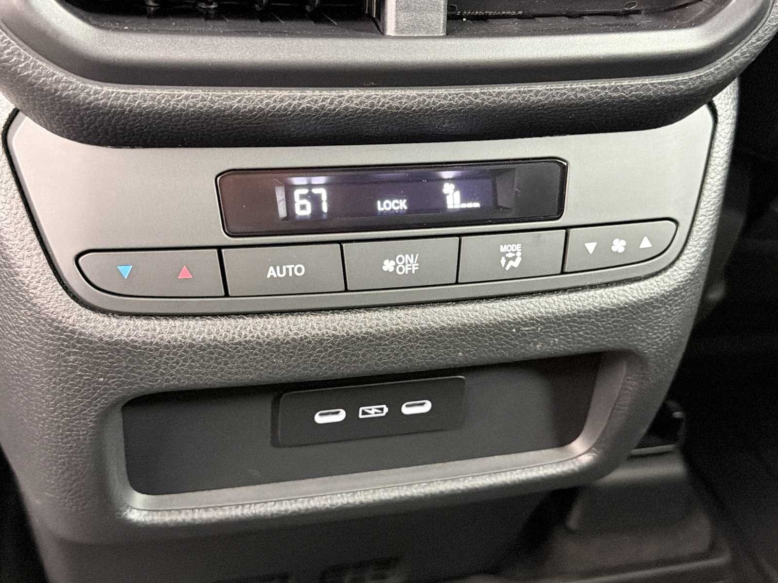 Used 2025 Honda Pilot EX-L image 22