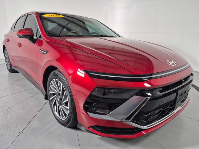 Used 2025 Hyundai Sonata Limited FWD image 6