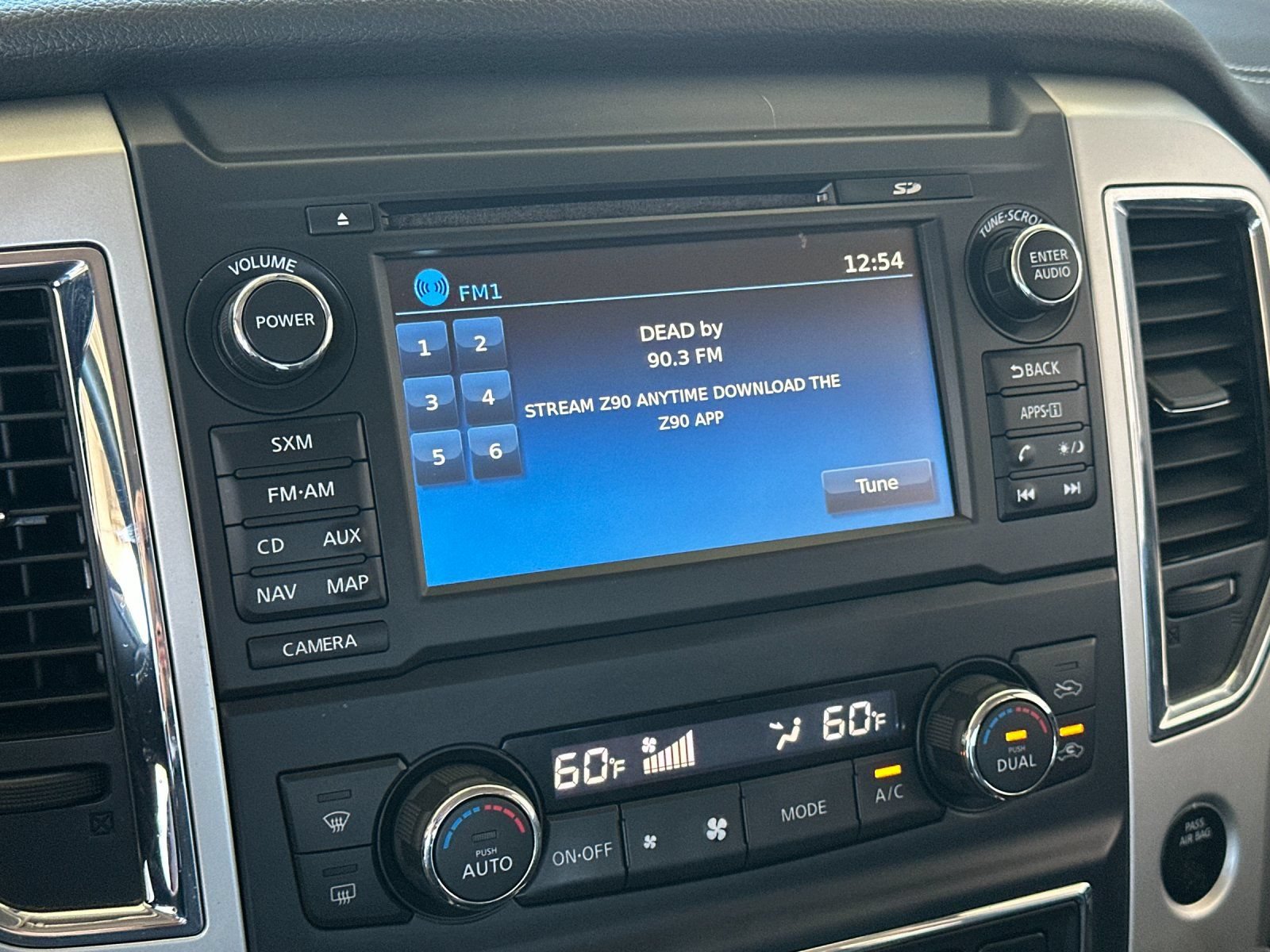 Used 2018 Nissan Titan PRO-4X w/ Pro-4x Utility Package AWD/4WD image 15