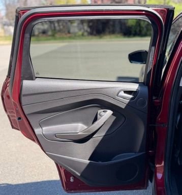 Used 2018 Ford Escape Titanium w/ Ford Safe & Smart Package image 23