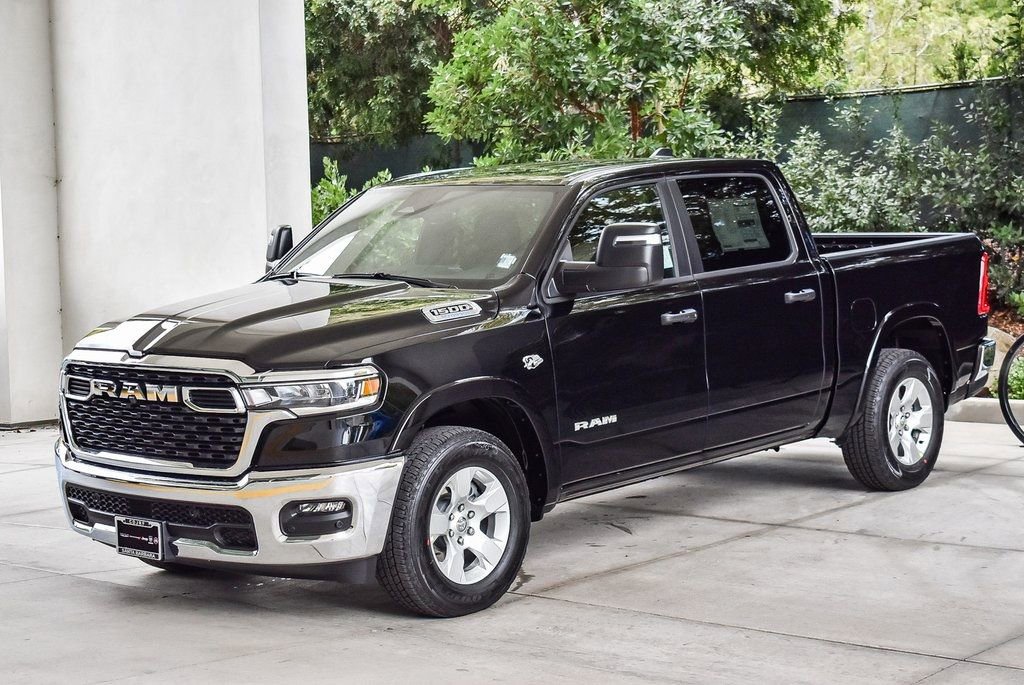 New 2026 RAM 1500 Big Horn AWD/4WD image 3