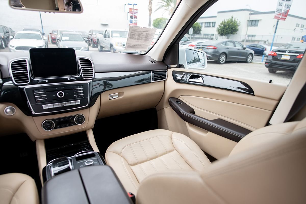 Used 2017 Mercedes-Benz GLE 350 w/ Premium 1 Package image 29