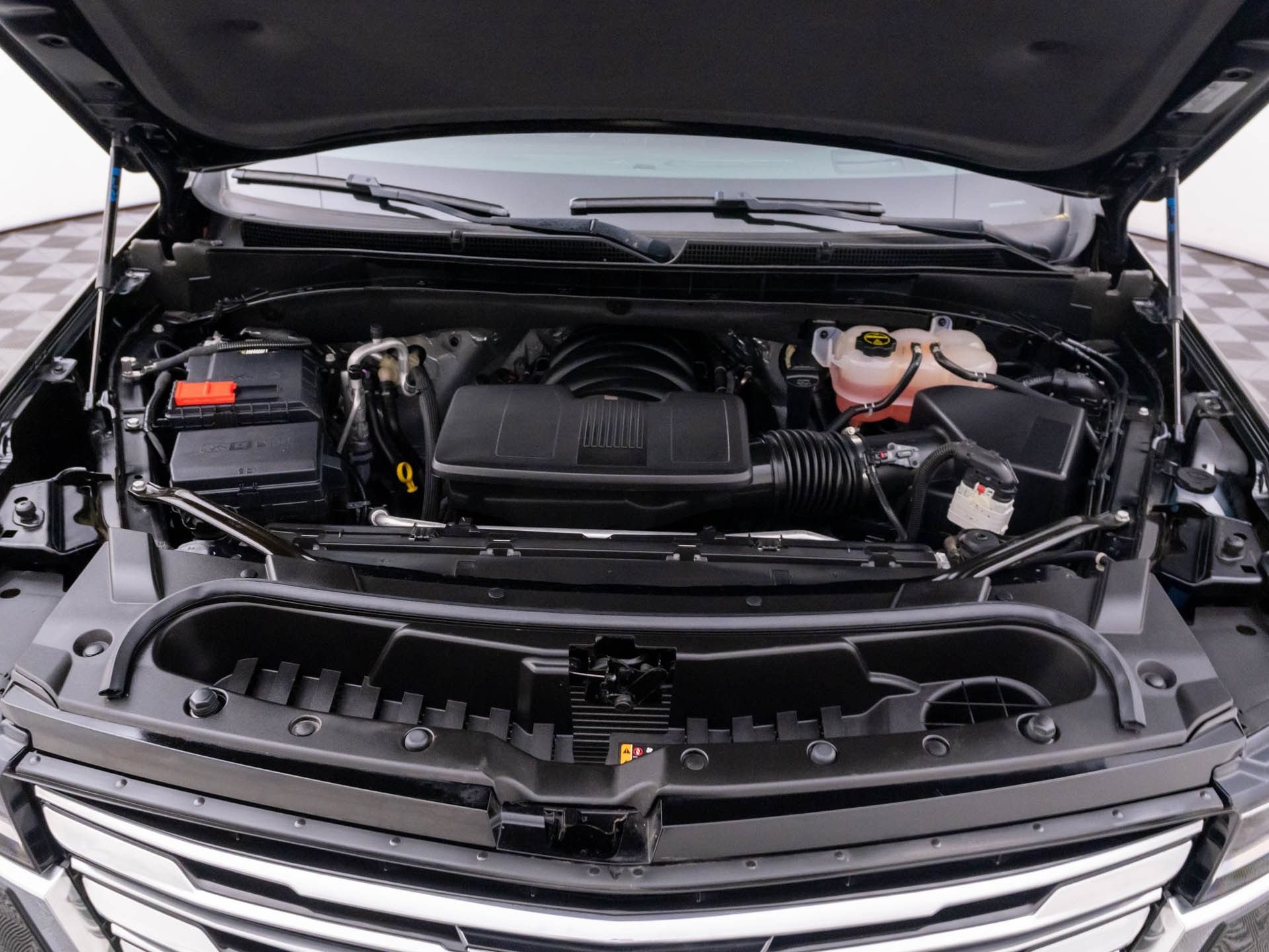 Certified 2024 Cadillac Escalade Premium Luxury Platinum w/ LPO, Floor Liner Package AWD/4WD image 37