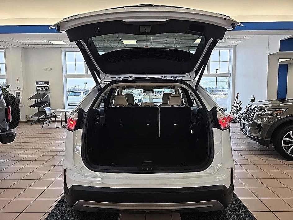Used 2022 Ford Edge SEL w/ Convenience Package image 28