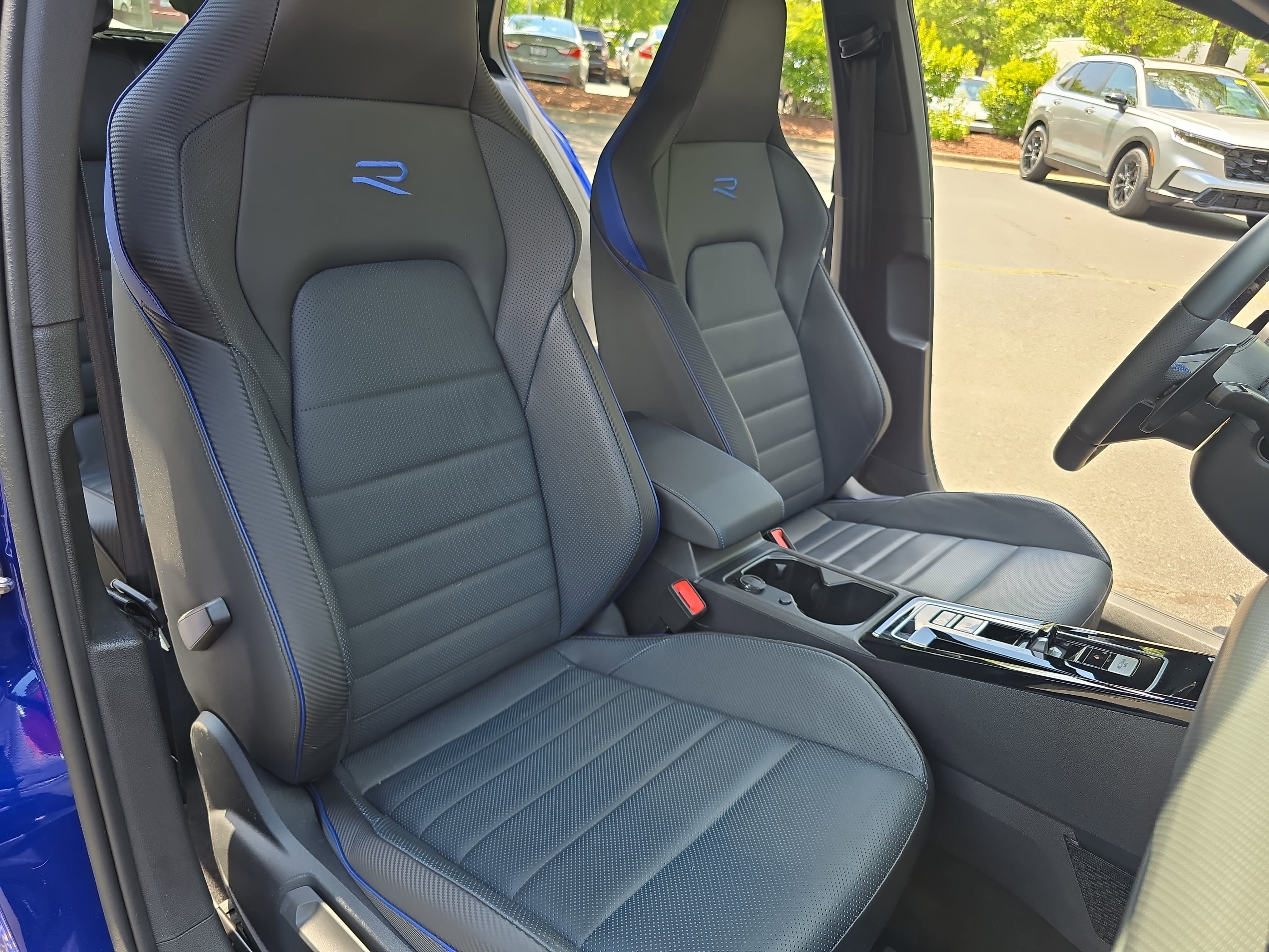 Certified 2024 Volkswagen Golf R AWD/4WD image 10