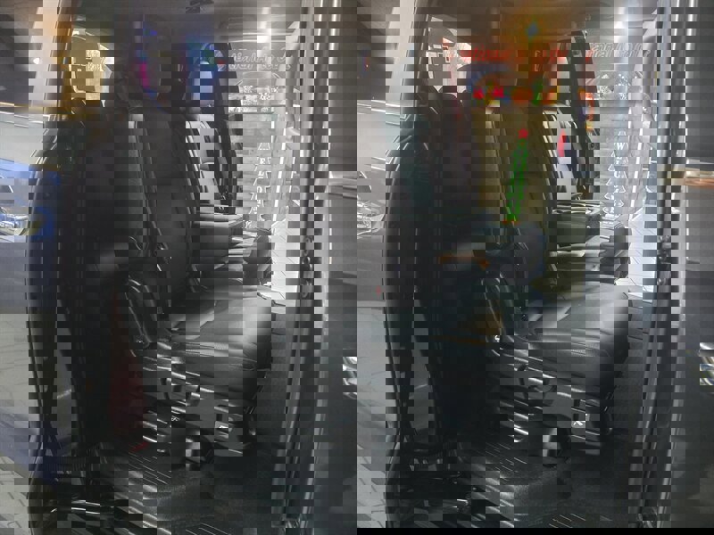 Used 2024 Honda Odyssey EX-L image 19