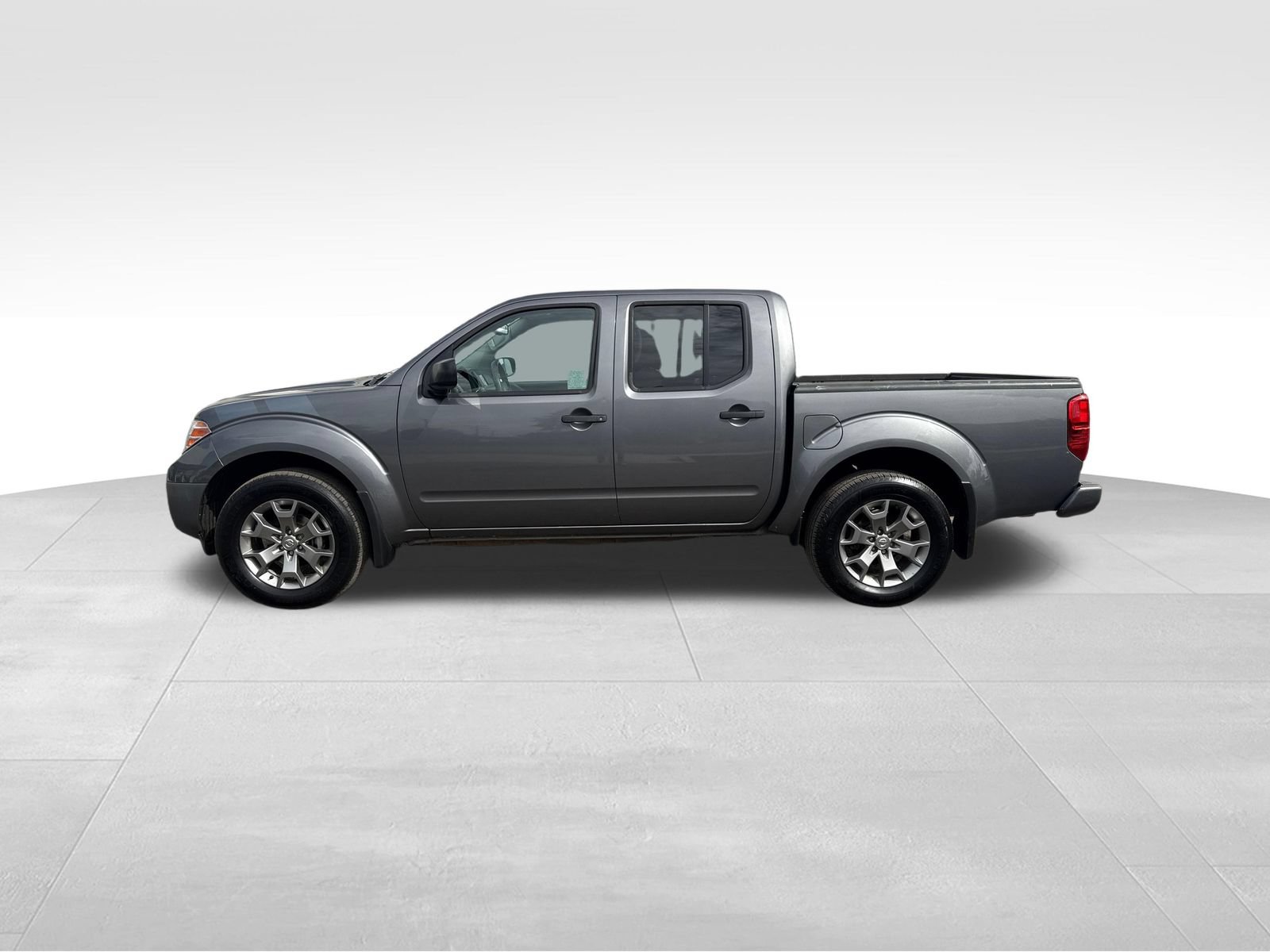 Used 2020 Nissan Frontier SV AWD/4WD image 2