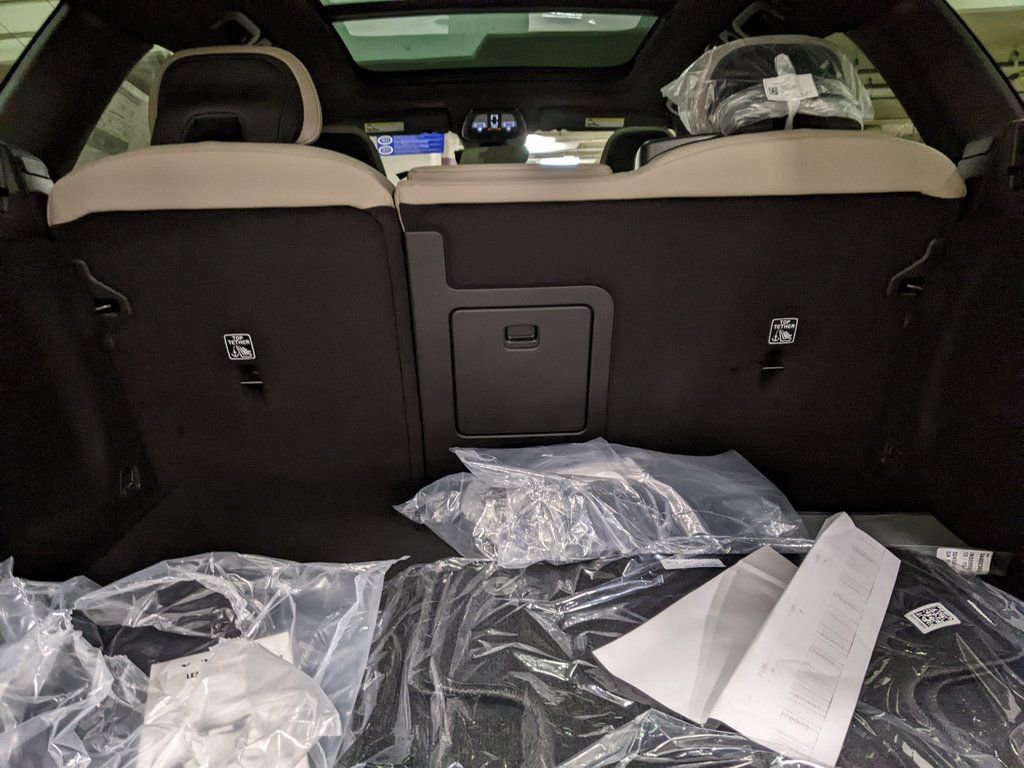 New 2026 Volvo XC60 T8 Core w/ Climate Package AWD/4WD image 27