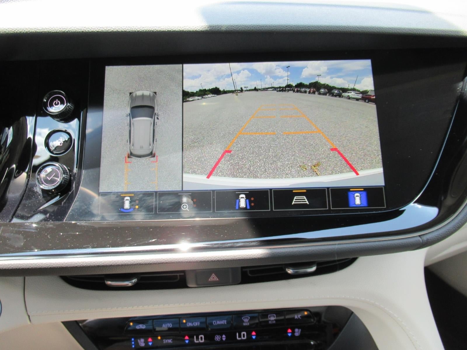 Used 2022 Buick Envision Avenir w/ Technology Package II FWD image 30