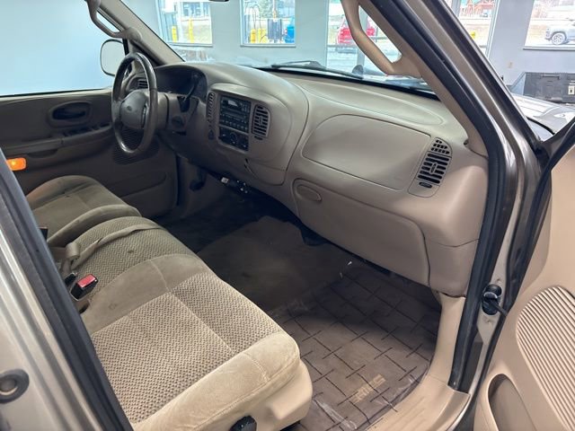Used 2001 Ford F150 XLT AWD/4WD image 22