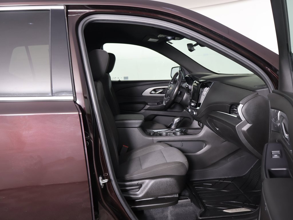 Used 2022 Chevrolet Traverse LT w/ LPO, Floor Liner Package image 31