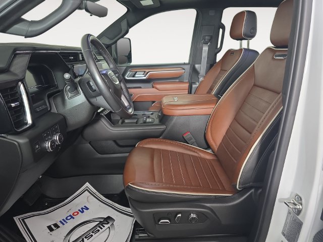 Certified 2025 GMC Sierra 2500 Denali Ultimate w/ Max Trailering Package AWD/4WD image 9