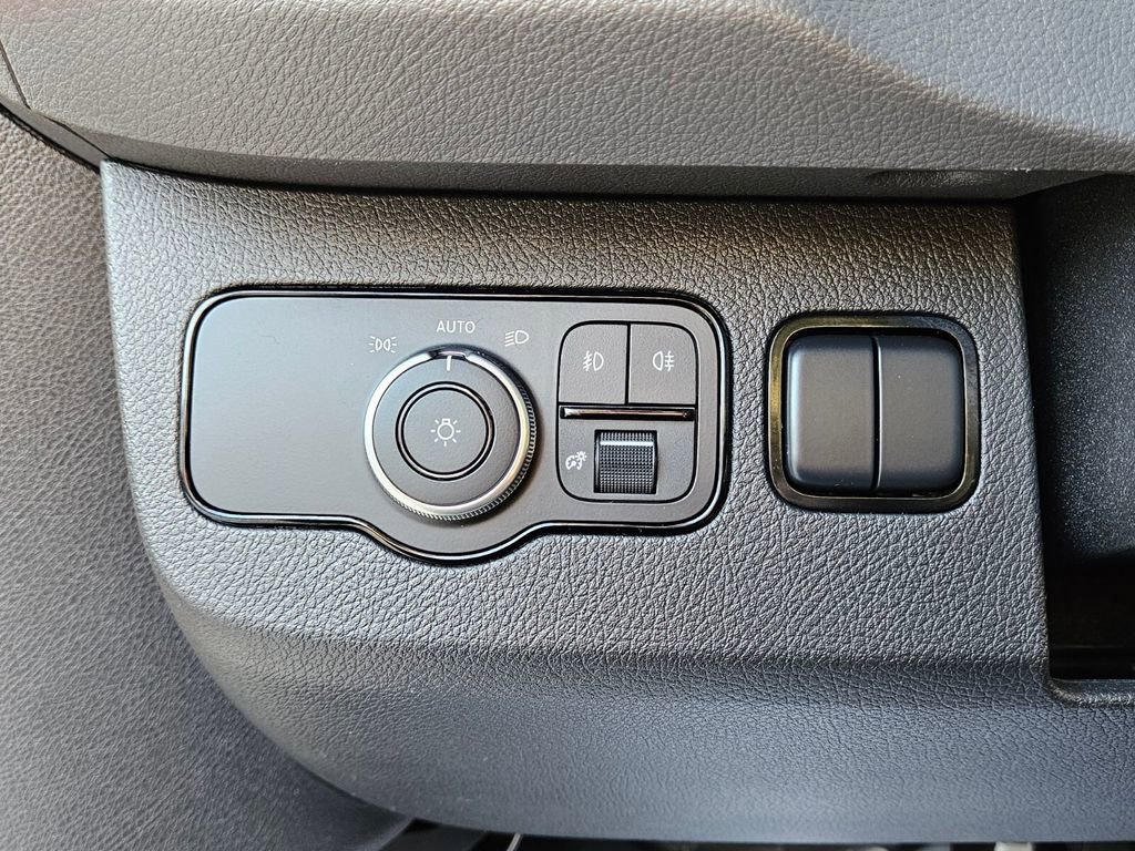 Used 2023 Mercedes-Benz Sprinter 3500 w/ Parking Package image 30
