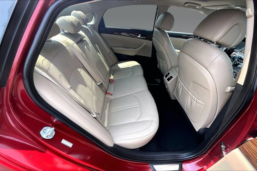 Used 2017 Hyundai Sonata Limited w/ Ultimate Package 02 FWD image 16