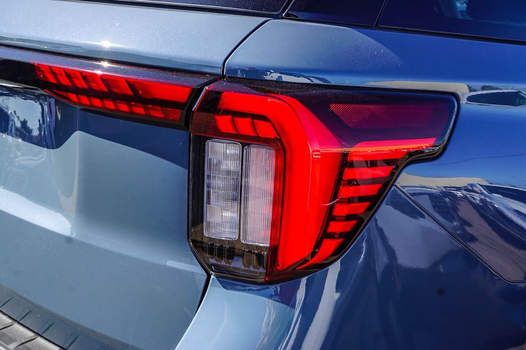 New 2026 Ford Explorer Active w/ Active Comfort Package RWD image 7
